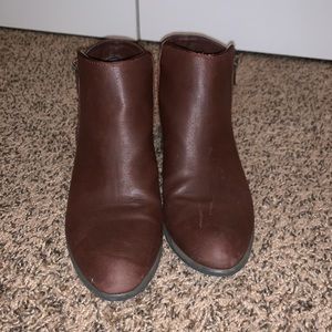 Women’s Esprit booties